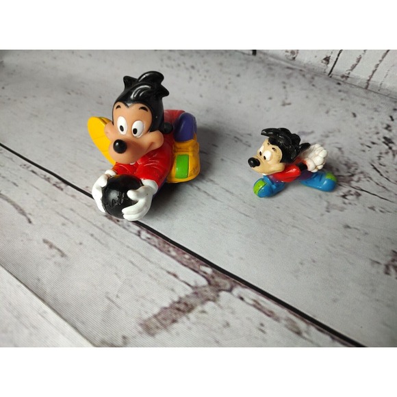 Burger King Promo Disney's Kid's Club Goofy Max Bowling Roller Blading Figure - Picture 1 of 6